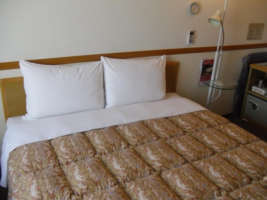 Toyoko Inn Tokyo Shinagawa-Eki Takanawa-Guchi Extérieur photo
