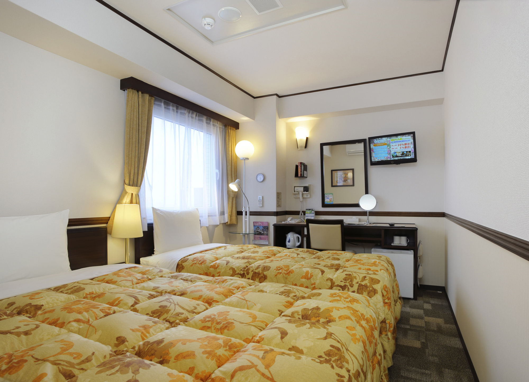 Toyoko Inn Tokyo Shinagawa-Eki Takanawa-Guchi Extérieur photo