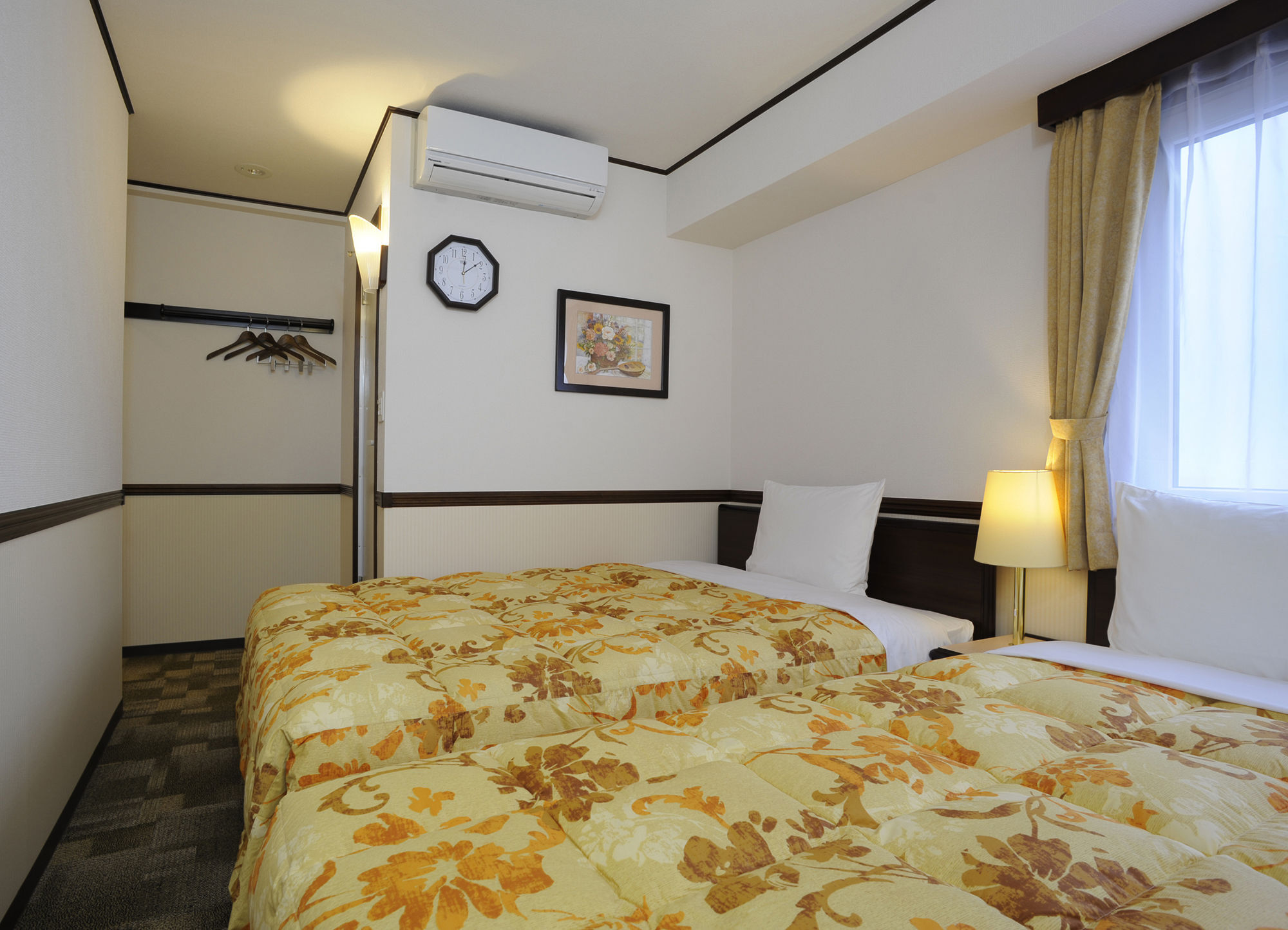 Toyoko Inn Tokyo Shinagawa-Eki Takanawa-Guchi Extérieur photo